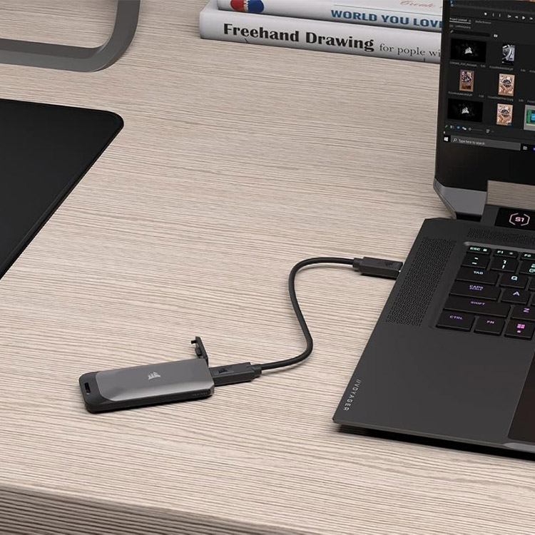 خرید SSD قابل حمل Corsair EX100U با پورت USB-C - دو ترابایت